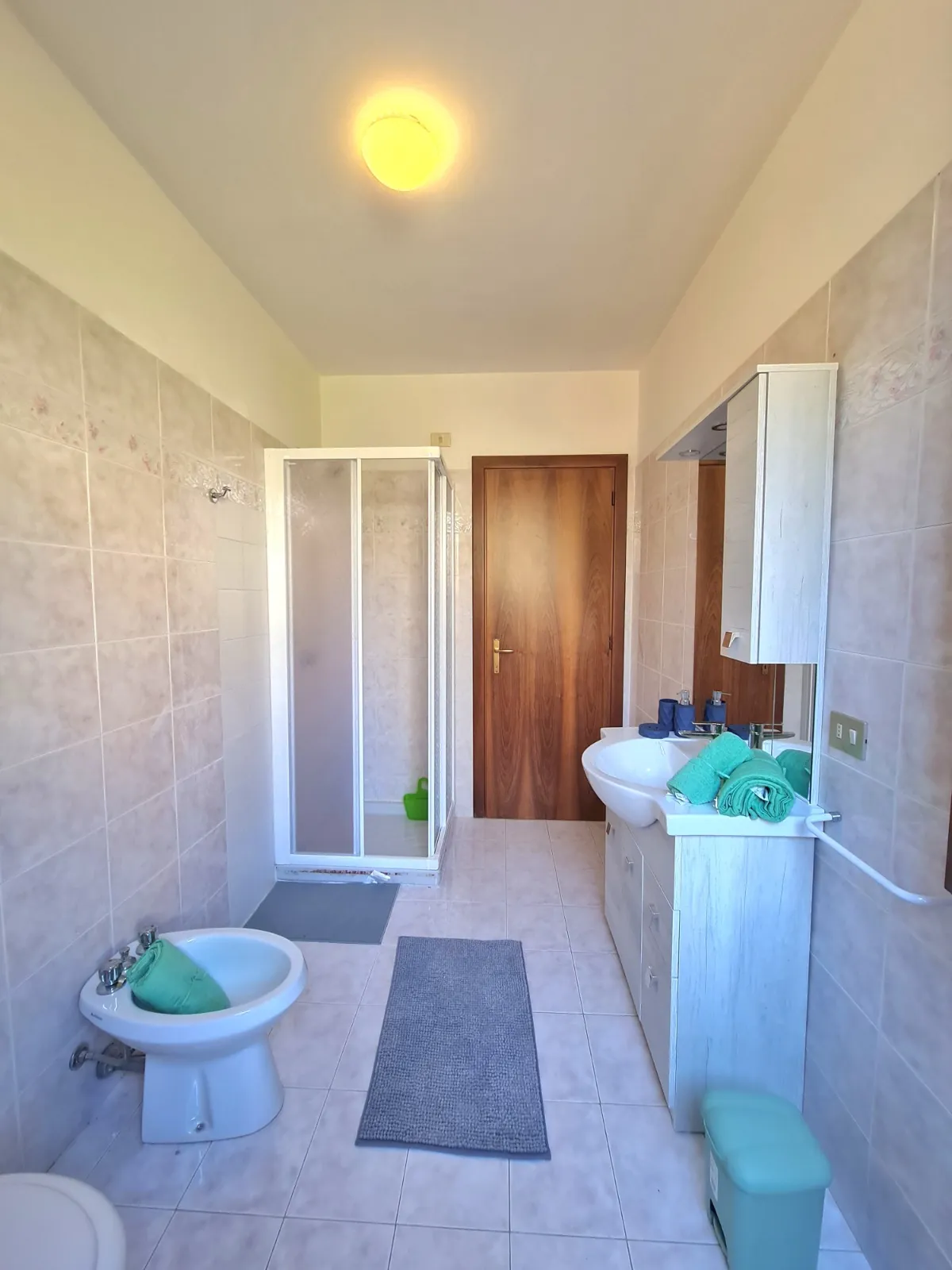 Bagno villa con doccia