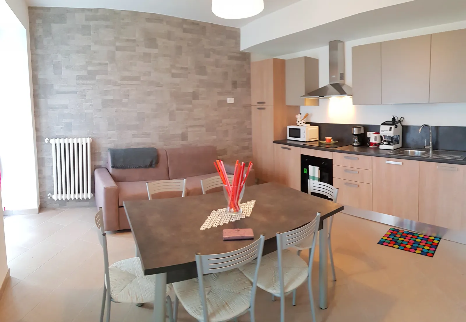 Soggiorno con cucina