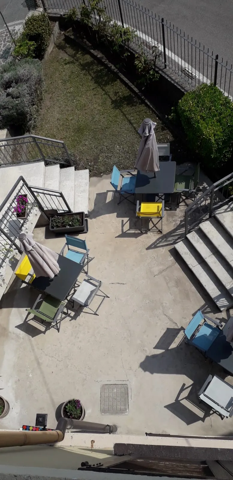 Terrazza con ombrellone